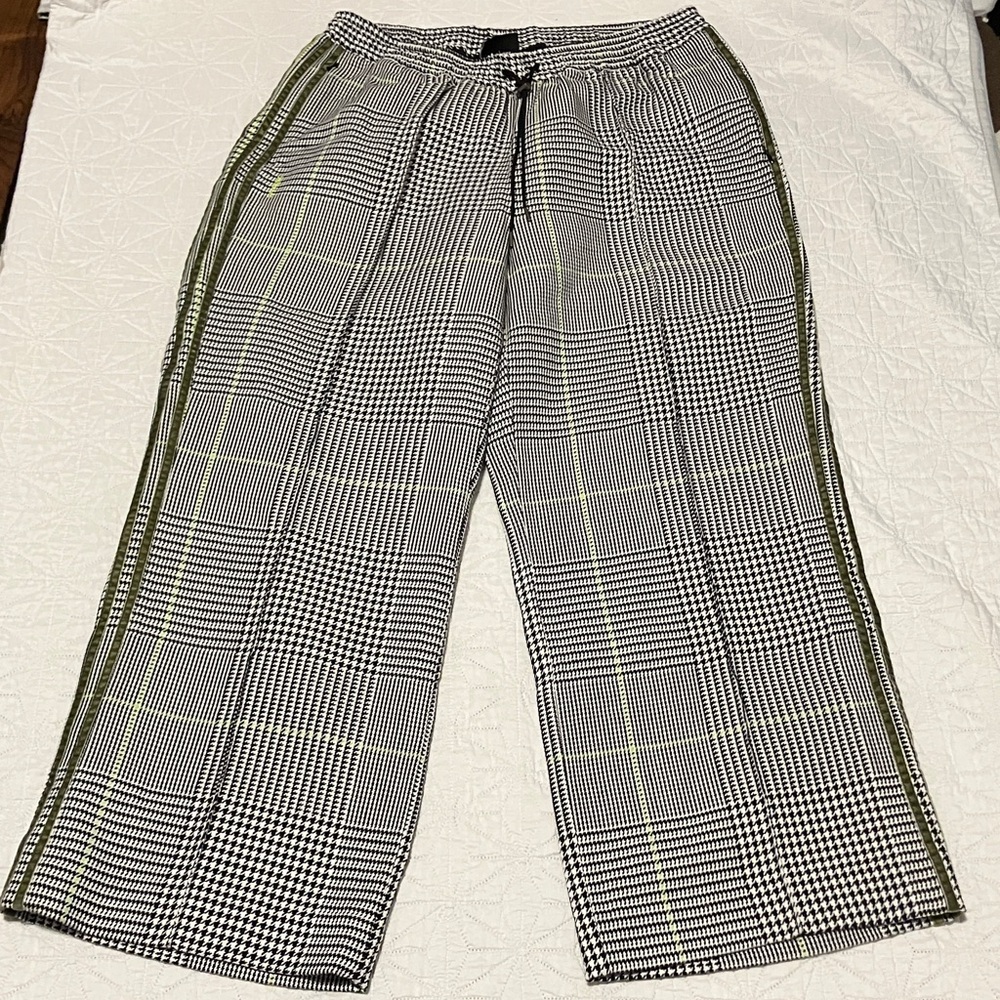 Checked Grey Wide-Leg Drawstring Pants - Picture 5 of 13